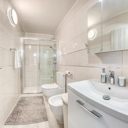Penthouse Zola With Private Parking