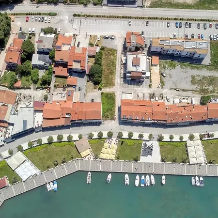 Penthouse Zola With Private Parking Medulin