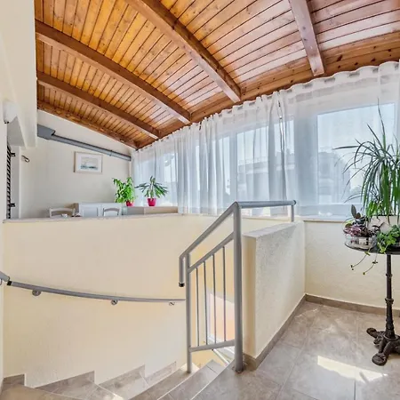 Apartment Penthouse Zola With Private Parking Medulin