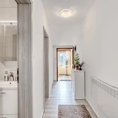 アパート Penthouse Zola With Private Parking *