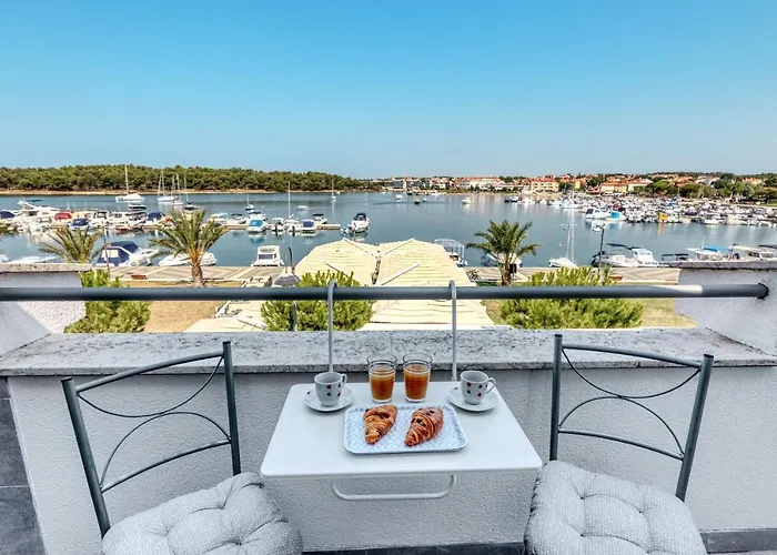 Penthouse Zola With Private Parking Apartman *